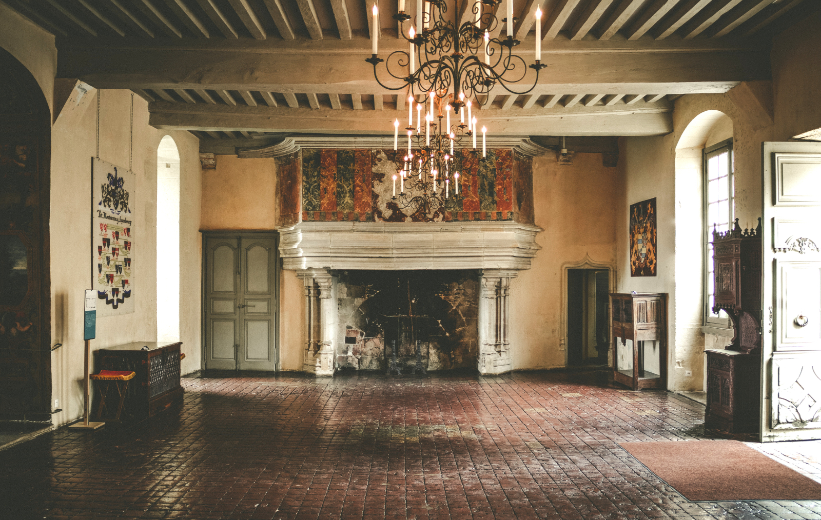 DIY Fireplace Restoration Pros and Cons for Homeowners DIY Fireplace Restoration Pros and Cons for Homeowners
